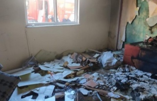 Babası ve ağabeyinin evini benzin dökerek ateşe...