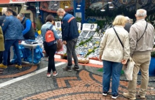 Hamsinin kilosu 10 TL'ye düştü, vatandaşlar...