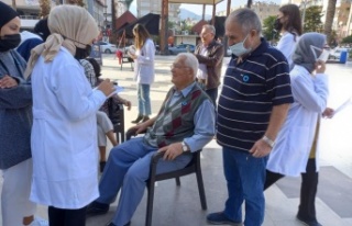 Öğrenciler ve hocaları diyabete farkındalık için...