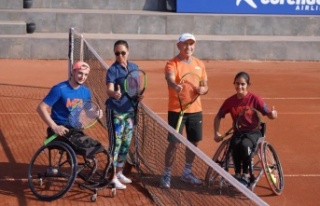 Uluslararası Tekerlekli Sandalye Tenis Hülya Avşar...