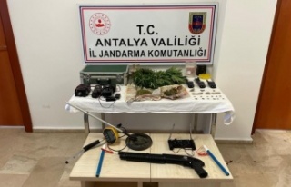 Uyuşturucu ve tarihi eser operasyonu