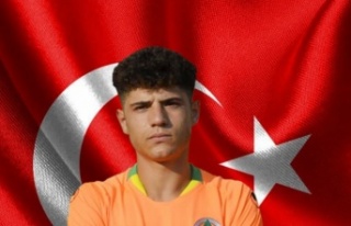 Aytemiz Alanyaspor U17'nın yıldız ismine Milli...