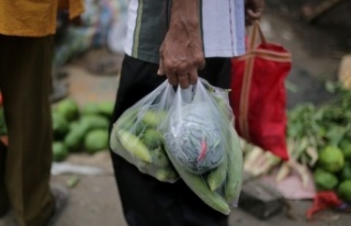 Bakan Kurum onayladı, poşet ücretinde 2022 yılında...