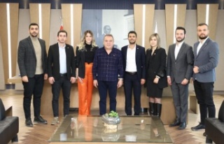 Başkan Böcek, Alanyalı gençleri ağırladı