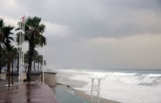 Hamile ve engelli personele yağış ve fırtına...