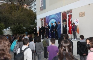 Kaymakam Ürkmezer'den, Tahir Tuluk Ortaokulu'na...