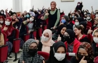 Kim Milyoner Olmak İster yarışmacısı Ümmü Gülsüm...