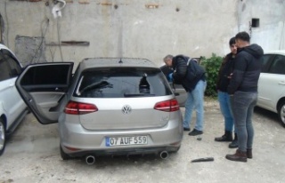 Park ettiği aracını beyzbol sopasıyla parçalanmış...