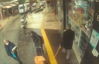 Sokakta yere yığılıp kalan yaşlı kadının eşi...