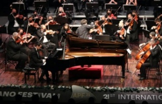 Uluslararası Antalya Piyano Festivali'nde senfonik...