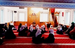 Alanya'da kadınlara yönelik vaaz irşat programı...