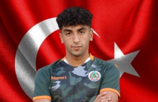 Alanyaspor'dan o futbolcuya milli davet