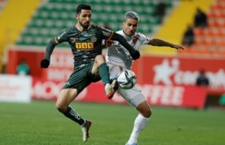 Alanyaspor, Hatay'a gol oldu yağdı