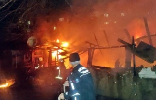 Alev topuna dönen gecekonduda can pazarı