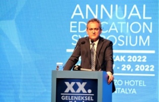 Bakan Özer: “Yüz yüze eğitime devam edeceğiz”