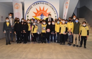 Başhekim Vekili Etli, AHENK Projesi kapsamında öğrencilerle...