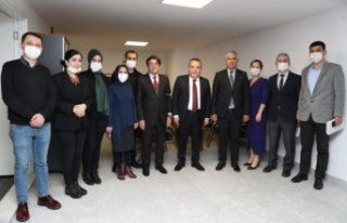 Başkan Böcek, Alanya Hizmet binasını inceledi