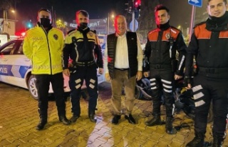 Başkan Şahin, yılbaşı gecesi polisleri yalnız...