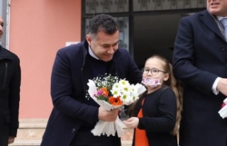 Başkan Yücel’den çocuklara karne sürprizi 