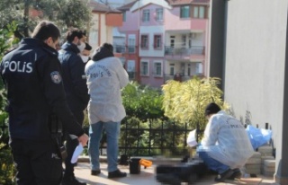 Bina bahçesinde şüpheli ölüm