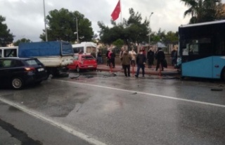 Freni patlayan şehiriçi yolcu otobüs kontrolden...