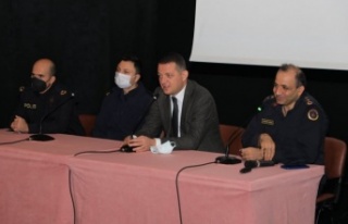 Kaymakam Ürkmezer, muhtarlarla bir araya geldi