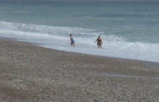 Sabah lapa lapa kar yağdı, öğle güneşi gören...