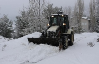 Torosların zirvelerinde karla mücadele çalışması