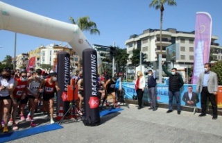 22. Alanya Atatürk Halk Koşusu ve Yarı Maratonu...