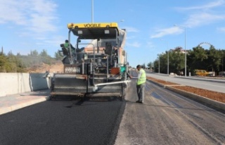 5 bin 500 ton sıcak asfalt dökülen Üniversite...