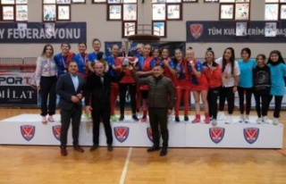 Alanya'da düzenlenen turnuvada şampiyon Gaziantep...