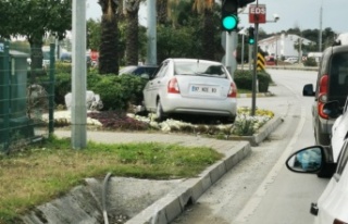 Alanya’da aşırı hız kaza getirdi