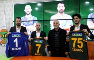 Alanyaspor'da 3 imza birden