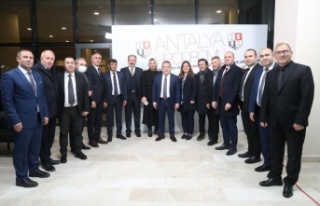 Antalya Büyükşehir Belediye Başkanlığı Koşusu...