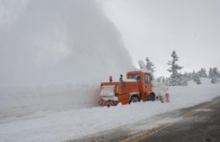Antalya-Konya karayolu tüm araç trafiğine kapatıldı