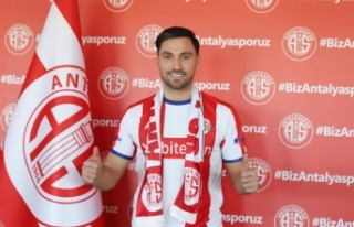 Antalyaspor, Sinan Gümüş ile 2.5 yıllık sözleşme...