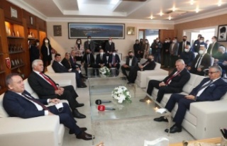 Başkan Böcek: "Kemer için yapılması gereken...