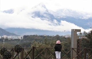 Bulutlar Toroslar'ın eteğine kadar indi, kartpostallık...