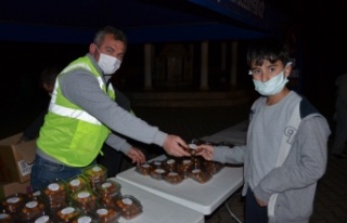 Büyükşehir’den Miraç Kandili’nde lokma ikramı