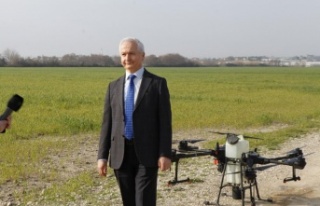 Dronlar bu defa yabancı otlarla mücadele için havalandı