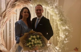 Evlilik yolunda ilk adımı attılar