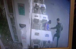 Genç anneye çocuğunun yanında kapkaç şoku