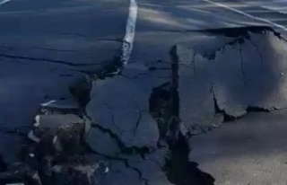 Heyelan sonucu D-400 karayolunda hasar oluştu