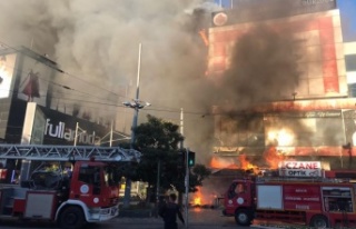 İşyerinde yangın paniği, alevler binayı sardı...