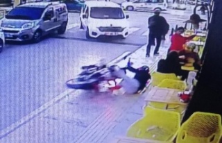 Kaldırımda sürüklenen motosiklet faciaya neden...