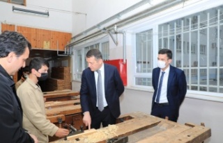 Kaymakam Ürkmezer'den Alanya Mesleki ve Teknik...