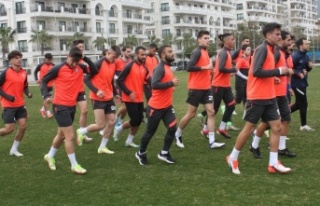 Kestelspor'da 7 futbolcu kart ceza sınırında