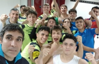 Mevlüt Çavuşoğlu Spor Lisesi Futbol Takımı'ndan...