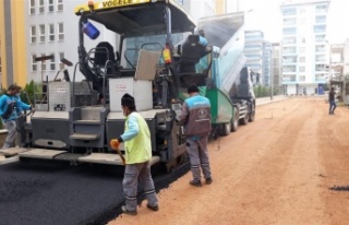 Sıcak asfalt çalışması Mahmutlar’da devam ediyor 