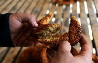 Siyez unundan simit yaptı, taleplere yetişemiyor